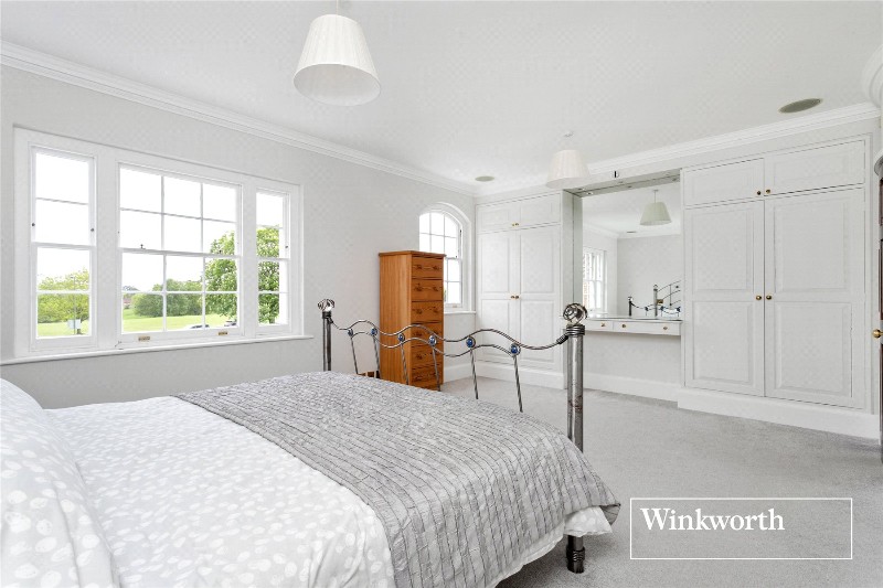 Camlet Way, Hadley Common, EN4
