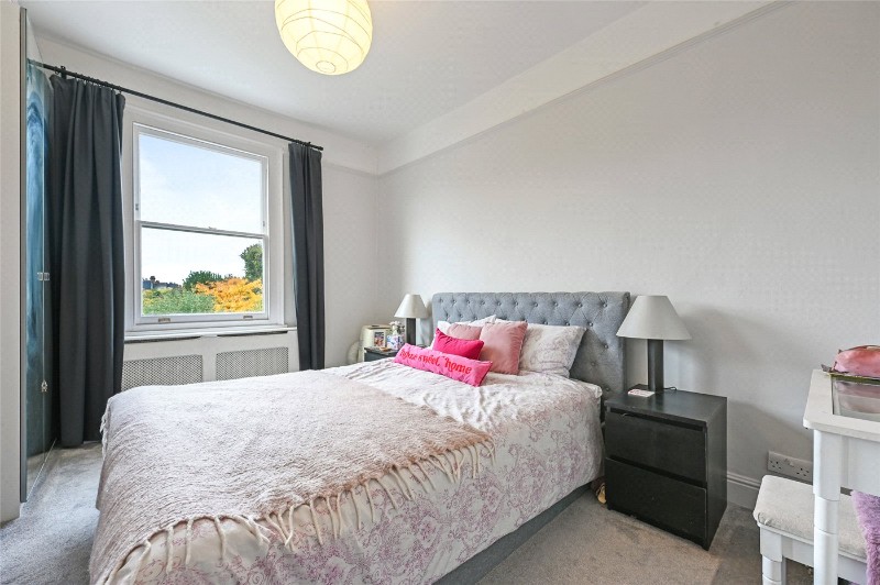 Wormholt Road, London, W12