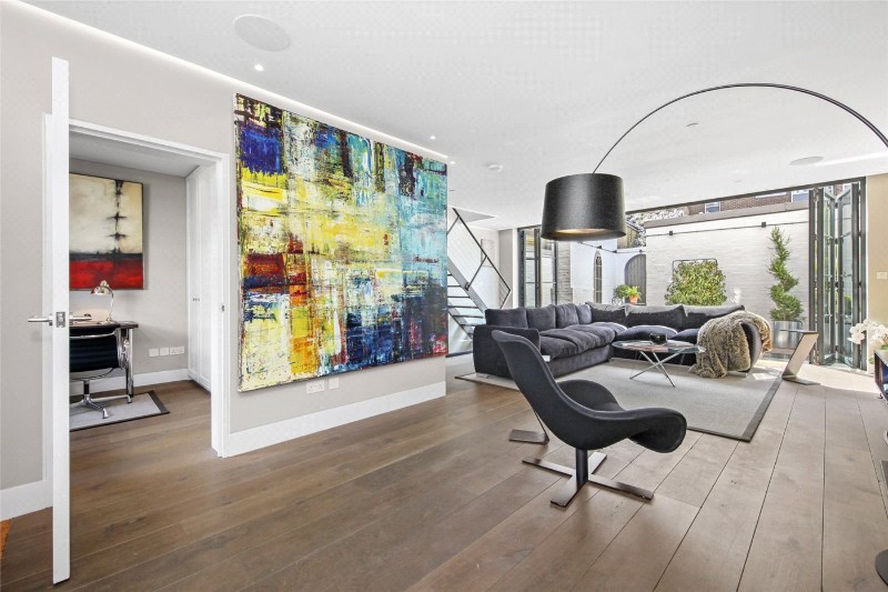 Pembridge Mews, London, W11