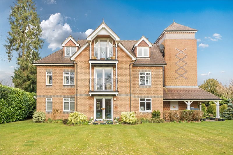 Swingate Road, Farnham, Surrey, GU9