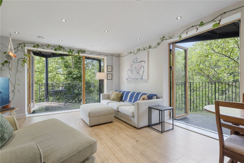 Upper Clapton Road, London, E5