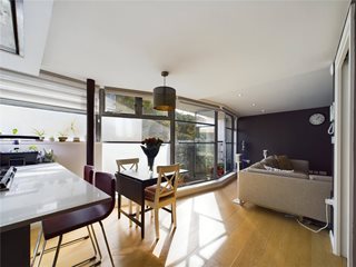 Bridel Mews, London, N1