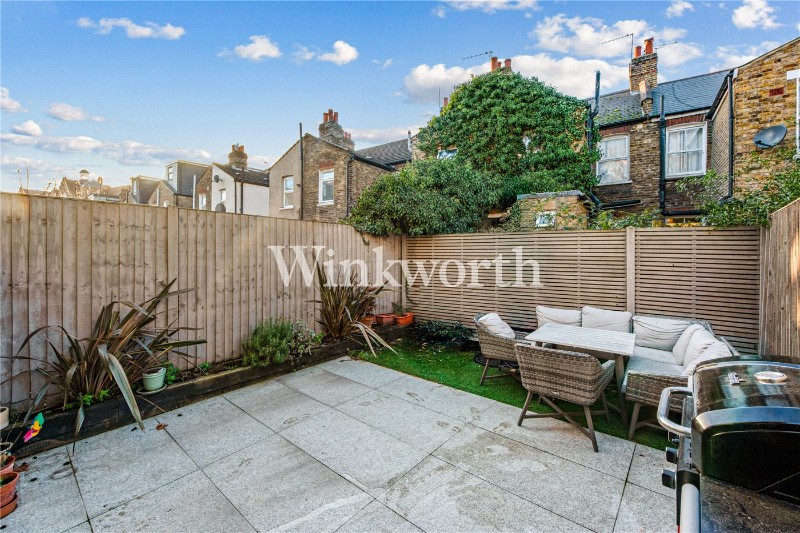 La Rose Lane, London, N15