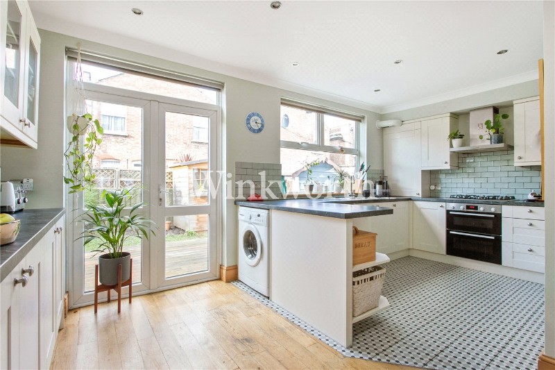 Russell Avenue, London, N22
