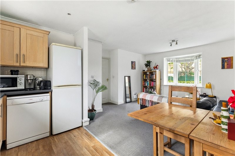 Lynbrook Grove, London, SE15