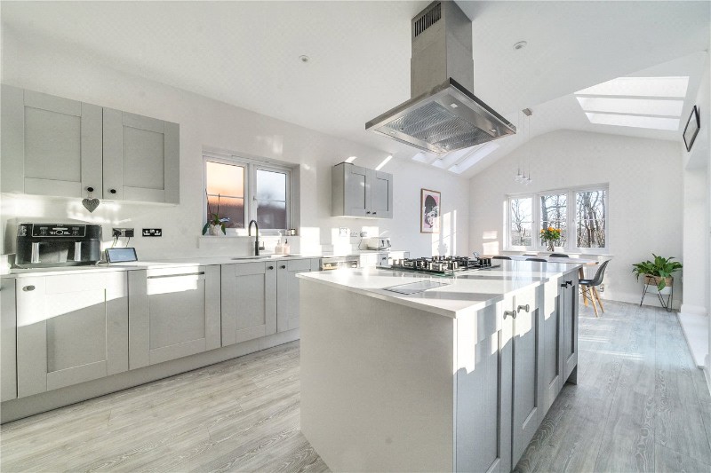 Potters Mews, Wrecclesham, Farnham, Surrey, GU10