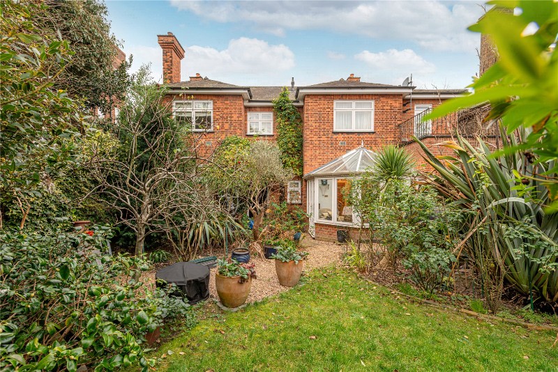 Brewster Gardens, London, W10