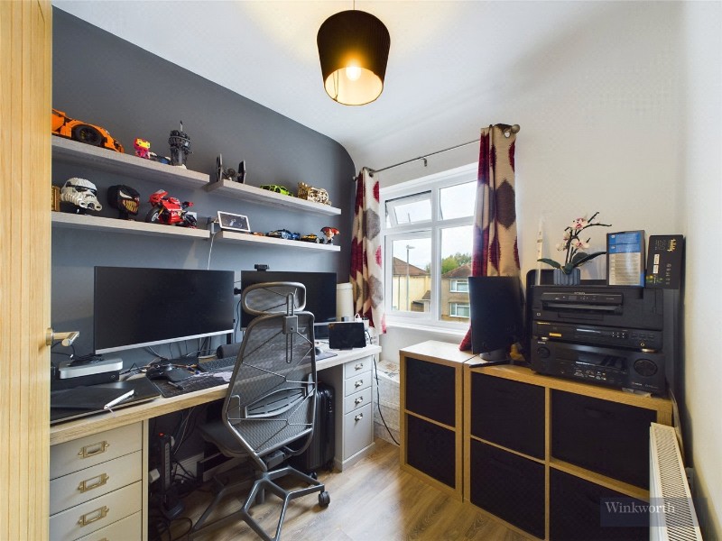 Parbury Rise, Chessington, KT9