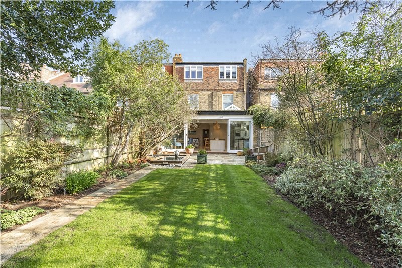 Madrid Road, Barnes, London, SW13