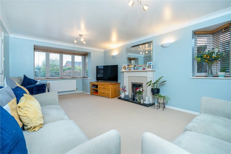 Chatsworth Close, Market Deeping, Peterborough, Lincolnshire, PE6