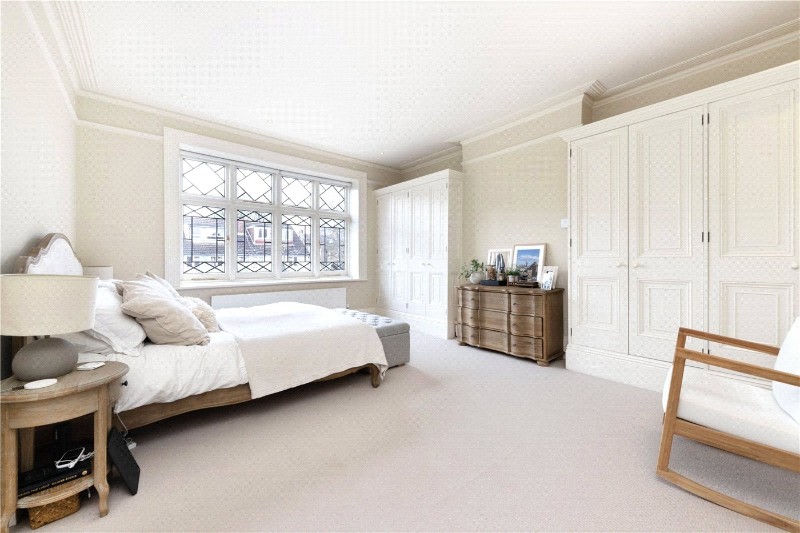 Daylesford Avenue, London, SW15