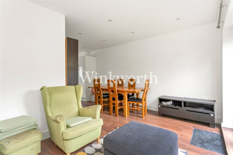 Belz Drive, London, N15