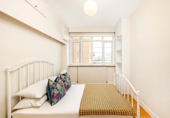St. James Close, London, NW8