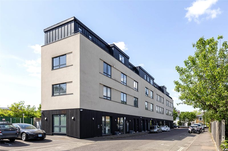 Dee Road, Richmond, TW9
