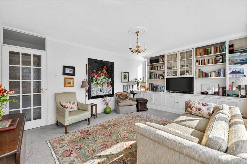 Churchill Gardens, London, SW1V