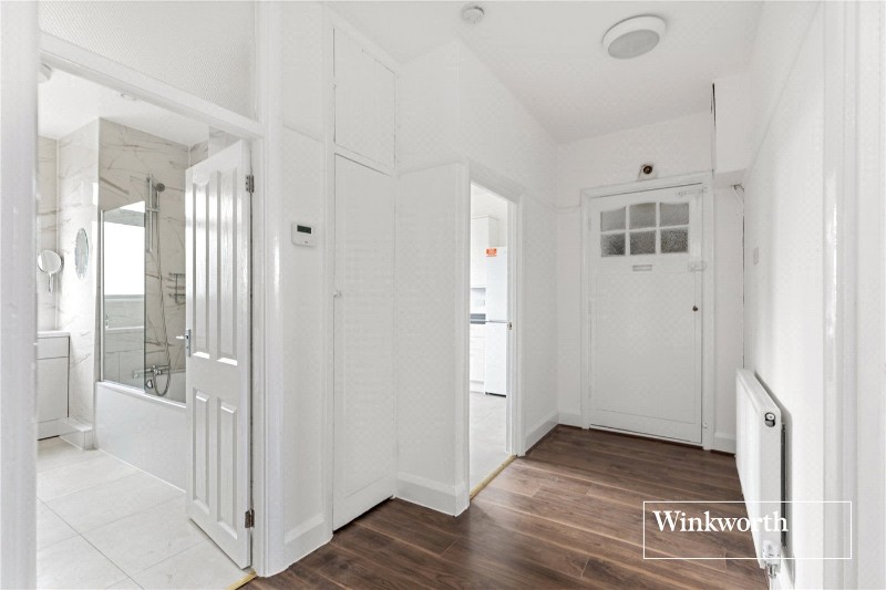 Sussex Ring, Woodside Park, London, N12