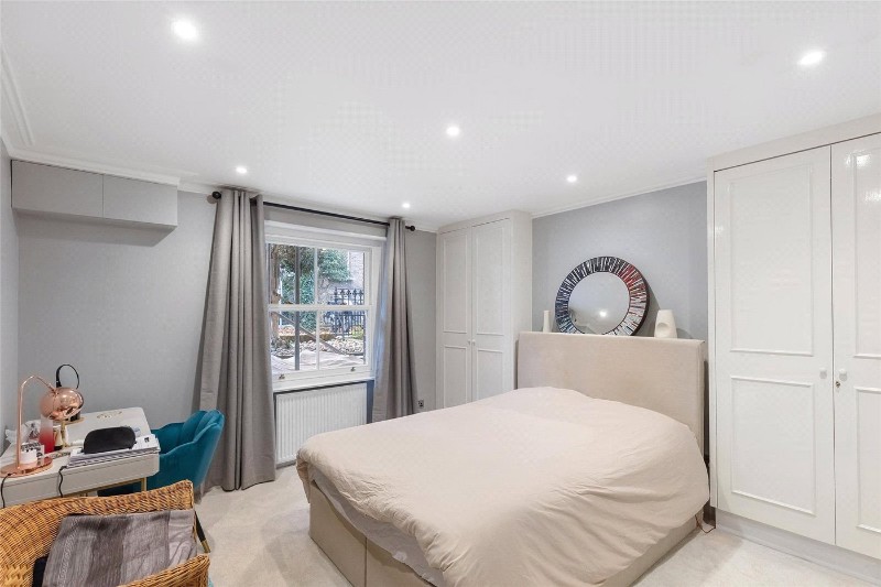 Spencer Walk, London, SW15