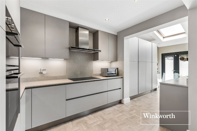 Cornwall Avenue, Finchley, London, N3