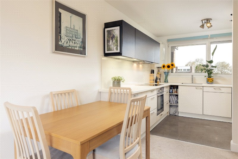 Arnal Crescent, London, SW18