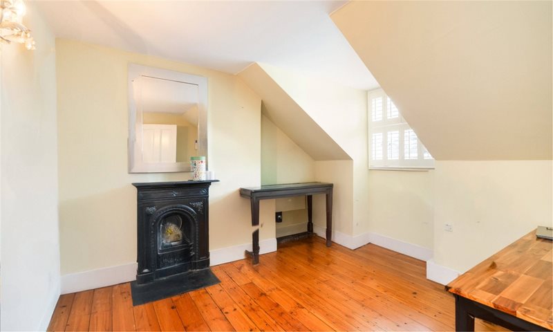 Chelverton Road, London, SW15