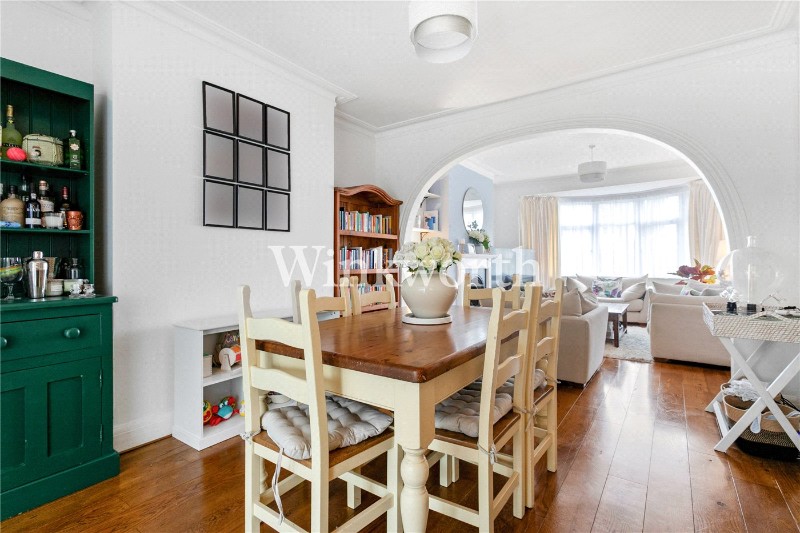 Connaught Gardens, London, N13