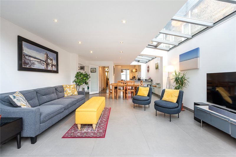 Purves Road, London, NW10