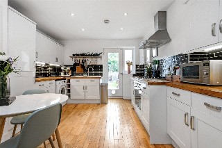 Cricketfield Road, London, E5