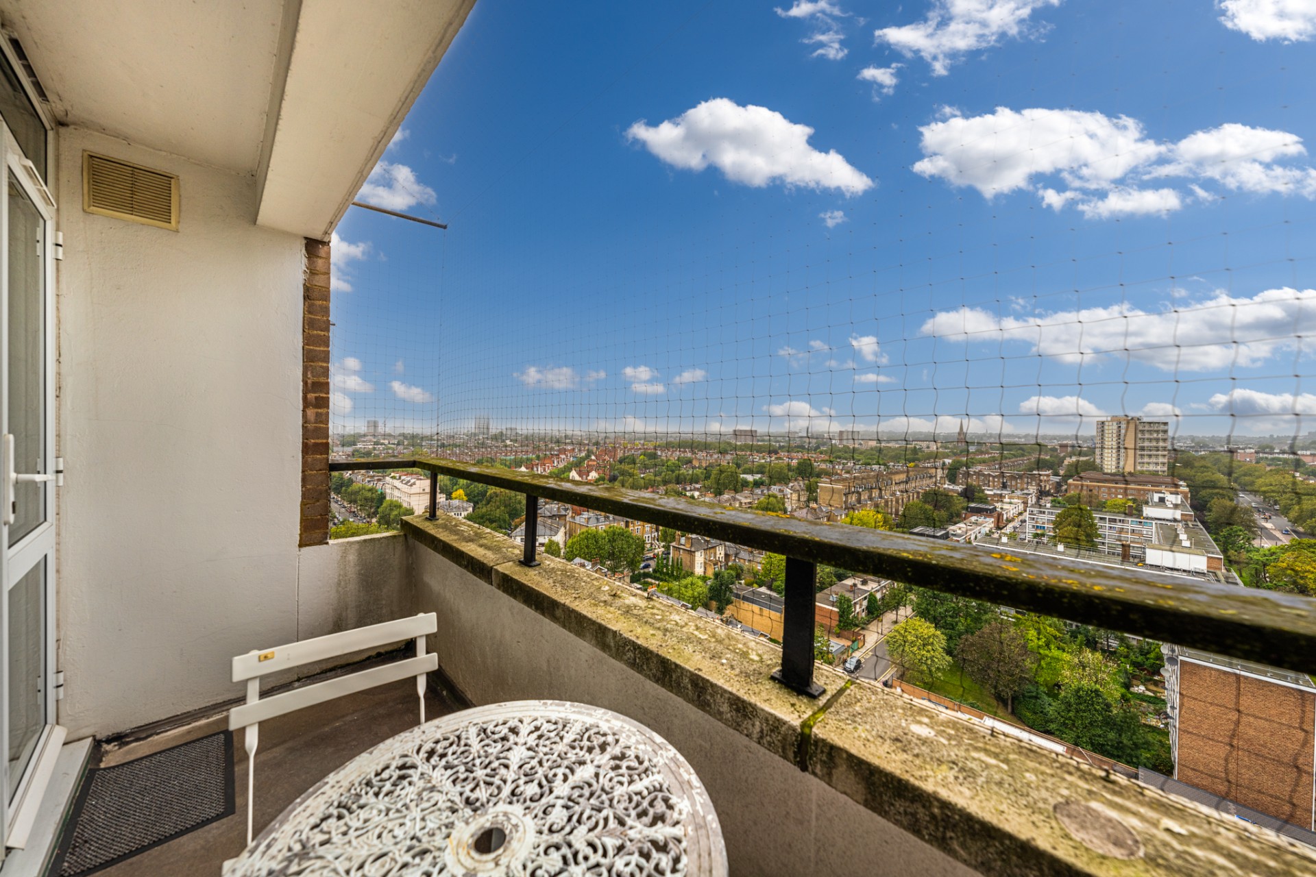 2 bedroom property for sale in Stuart Tower, 105 Maida Vale, London, W9