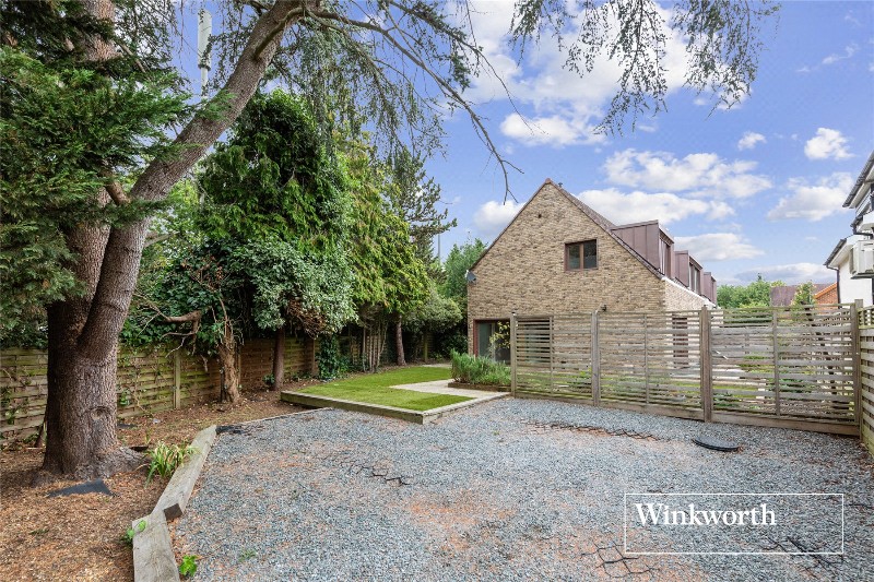 Barnet Road, Arkley, EN5