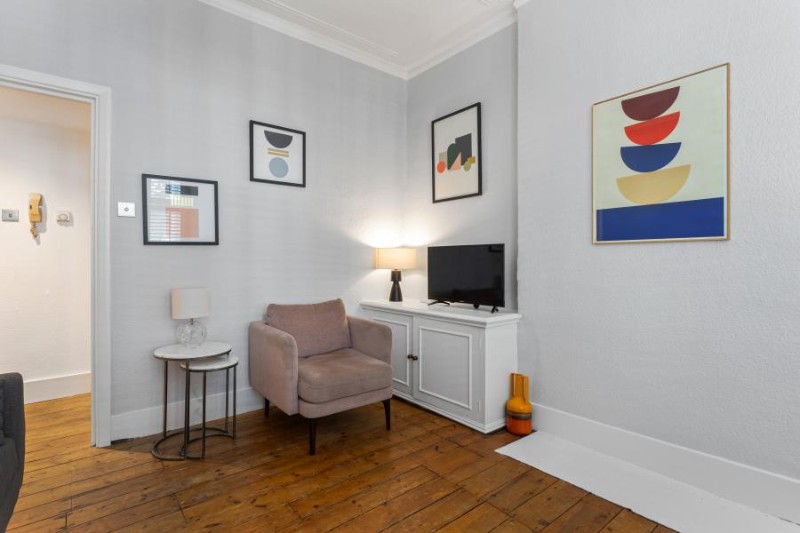 Heyford Avenue, SW8