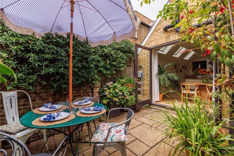 Gastein Road, London, W6