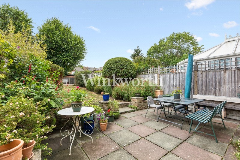Lakeside Road, London, N13