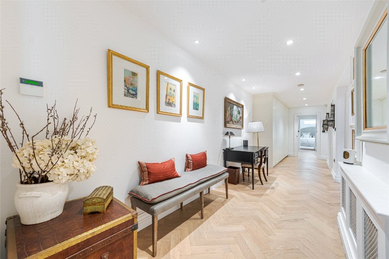 Warwick Square, London, SW1V