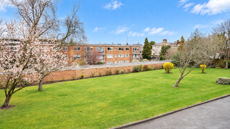 Beaufort Court, Somerset Road, New Barnet, EN5