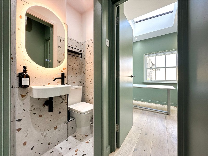 Grosvenor Road, London, SW1V