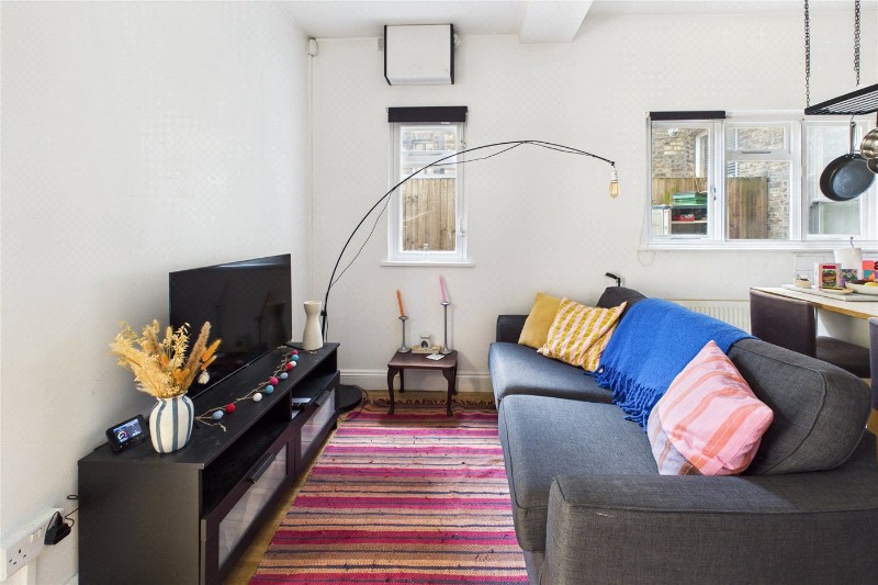 Hailsham Avenue, London, SW2