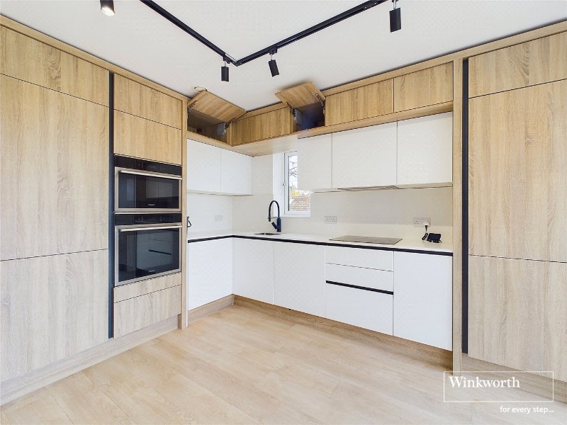 Old Brewery Court, 12a Omers Rise, Burghfield Common, Reading, RG7