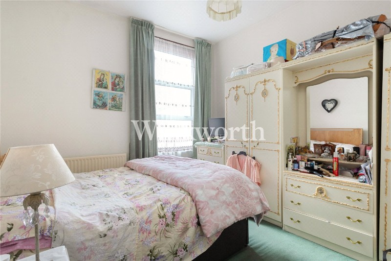 La Rose Lane, London, N15