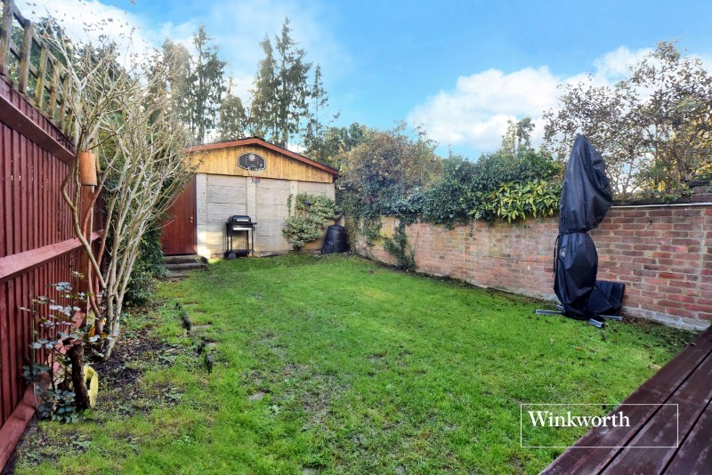 Inveresk Gardens, Worcester Park, KT4