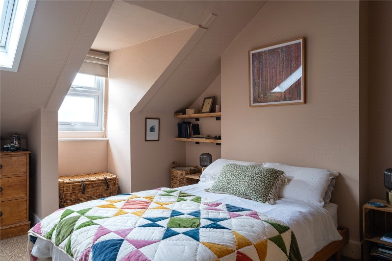 Deronda Road, London, SE24