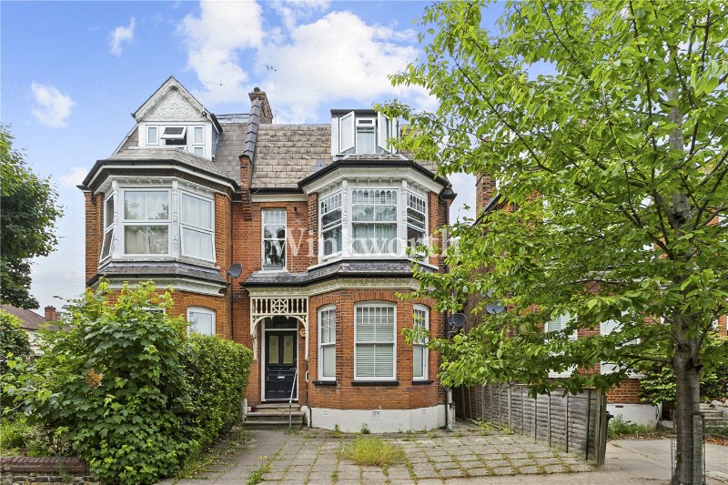 Haslemere Road, London, N21
