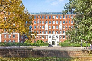 Brixton Hill, London, SW2