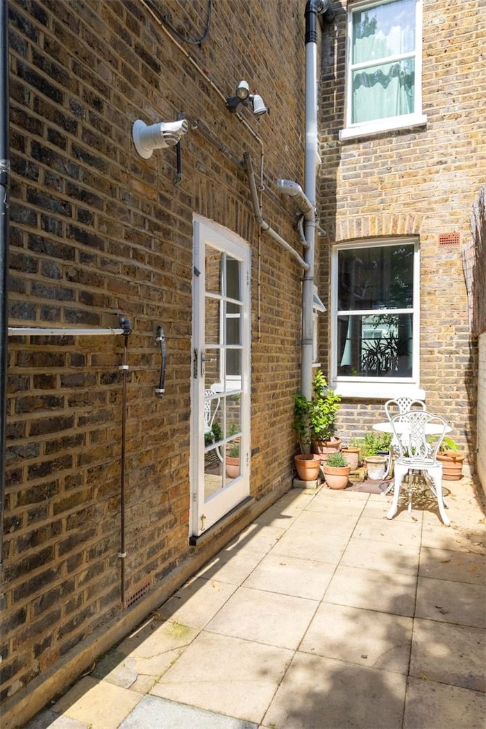 Burnthwaite Road, London, SW6