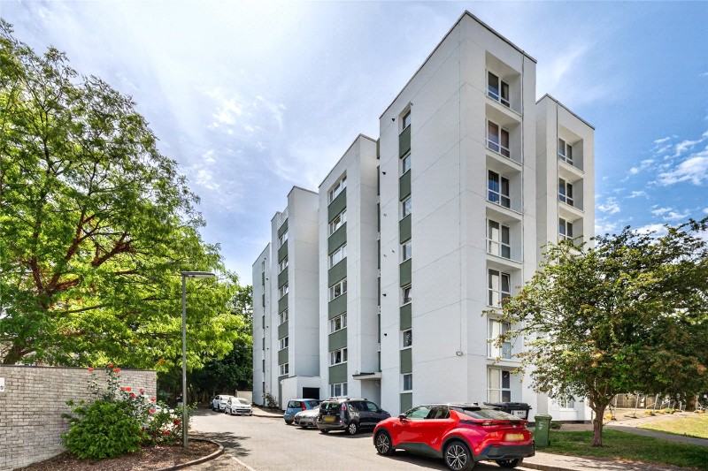 Manor Court, Weybridge, Surrey, KT13