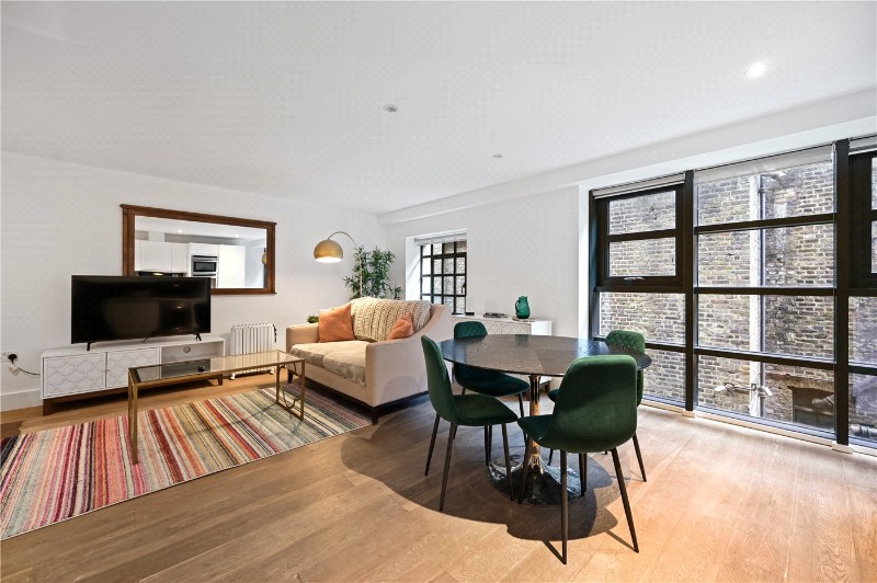 Bull Inn Court, London, WC2R