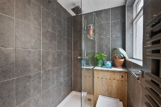 Silvester Road, East Dulwich, London, SE22