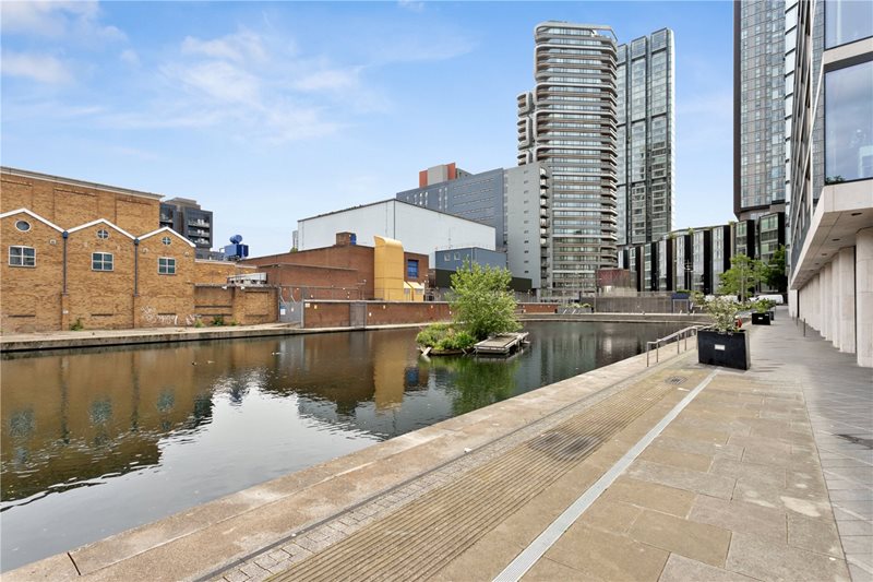 City Road, London, EC1V