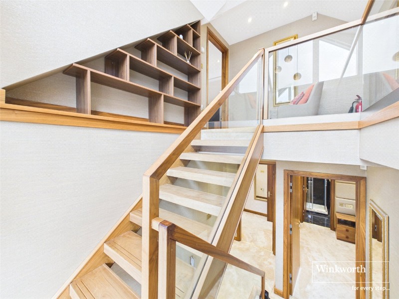 Edgeworth Crescent, London, NW4