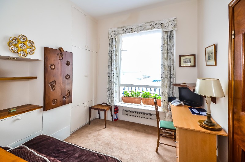 Charlwood Street, London, SW1V