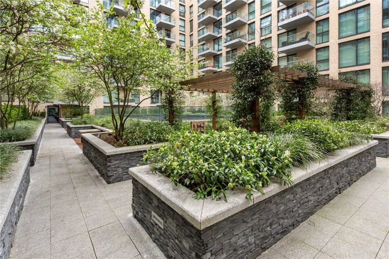 Bridle Mews, London, E1